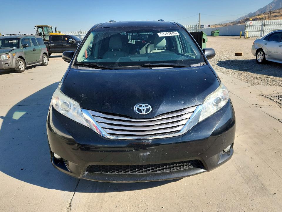 Photo 5 from auction – 2017 TOYOTA SIENNA with VIN 5TDDZ3DC1HS171975