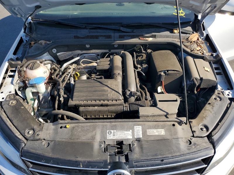 Photo 11 from auction – 2017 VOLKSWAGEN JETTA with VIN 3VW2B7AJ0HM237869
