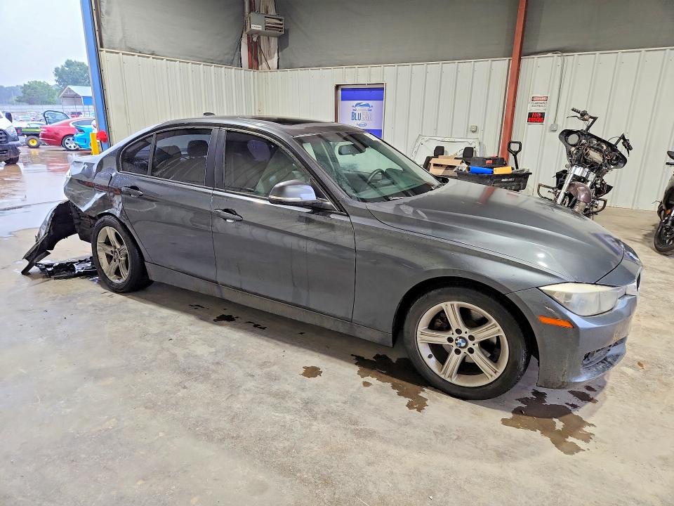 Photo 4 from auction – 2013 BMW 328 with VIN WBA3A5C51DF352552