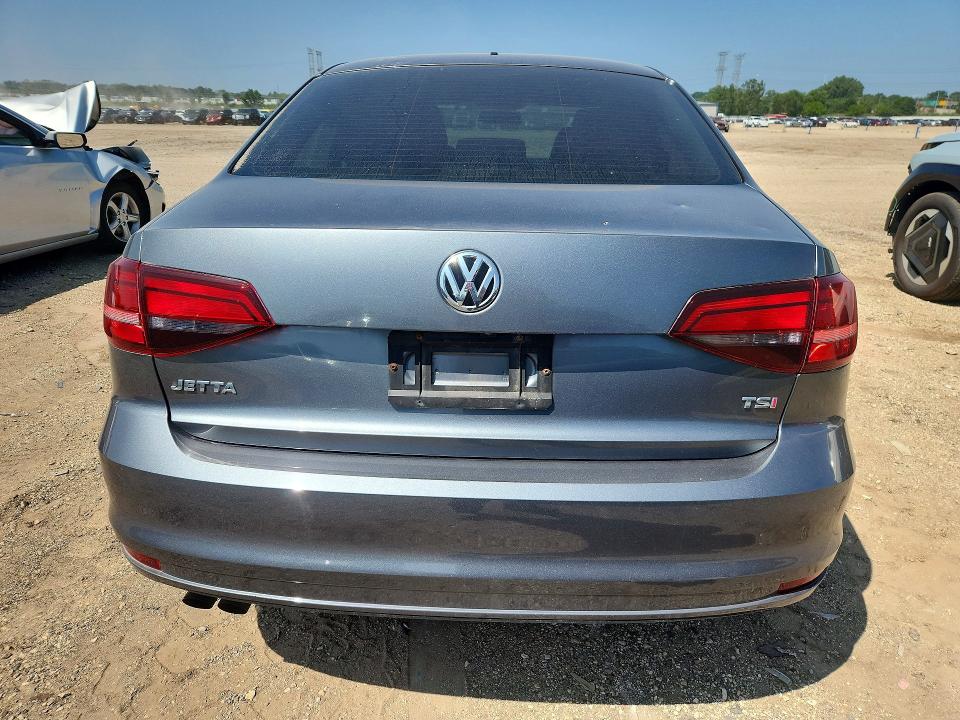 Photo 6 from auction – 2017 VOLKSWAGEN JETTA with VIN 3VW2B7AJ6HM228612