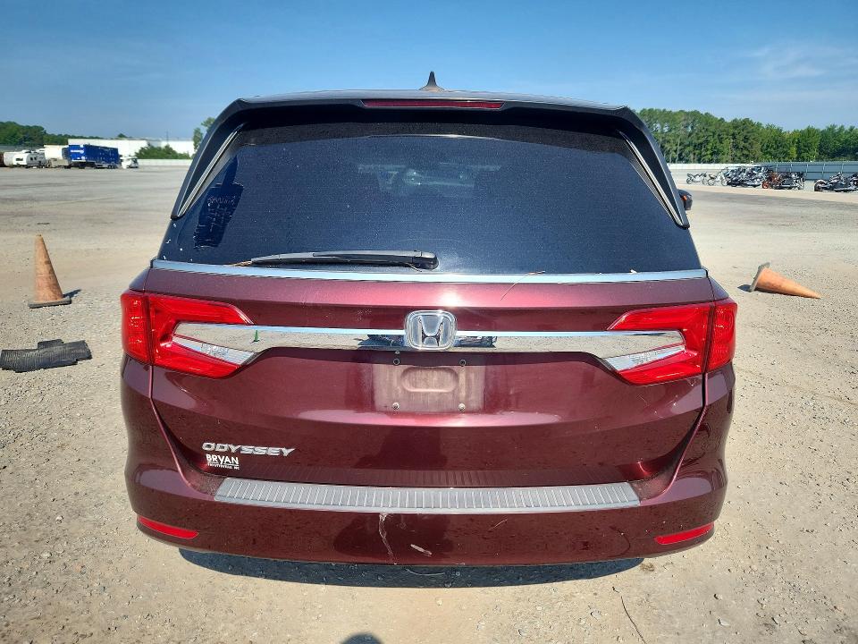 Photo 6 from auction – 2018 HONDA ODYSSEY with VIN 5FNRL6H75JB072365