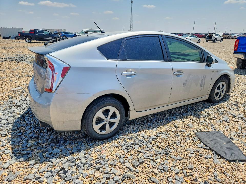 صورة رقم 3 من المزاد - 2015 TOYOTA PRIUS مع VIN JTDKN3DU4F0465284