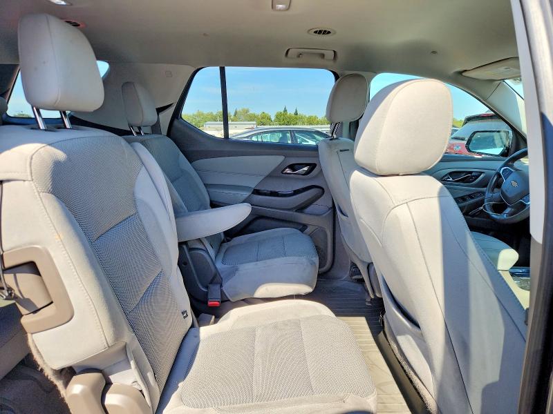 Photo 11 from auction – 2018 CHEVROLET TRAVERSE with VIN 1GNEVMKW5JJ201489