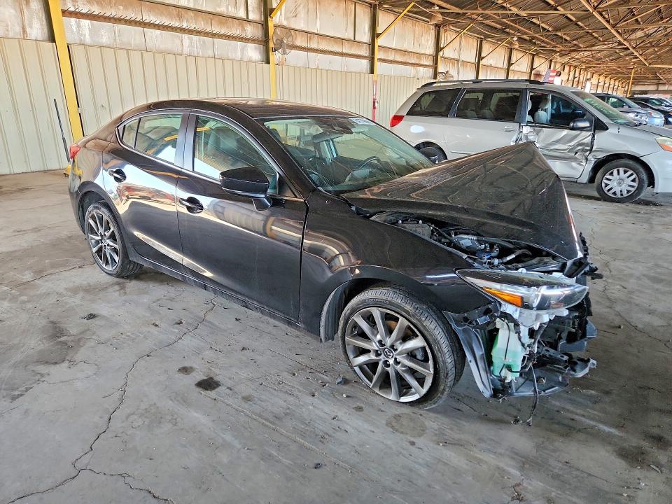 Photo 4 from auction – 2018 MAZDA 3 with VIN 3MZBN1V33JM255322