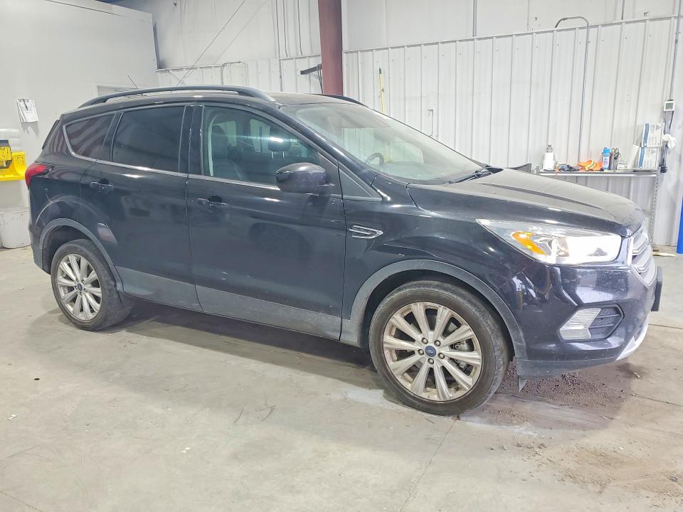 Photo 4 from auction – 2019 FORD ESCAPE with VIN 1FMCU9HD2KUB90355