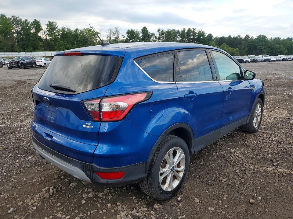 Photo 3 from auction – 2017 FORD ESCAPE with VIN 1FMCU9GDXHUD72069
