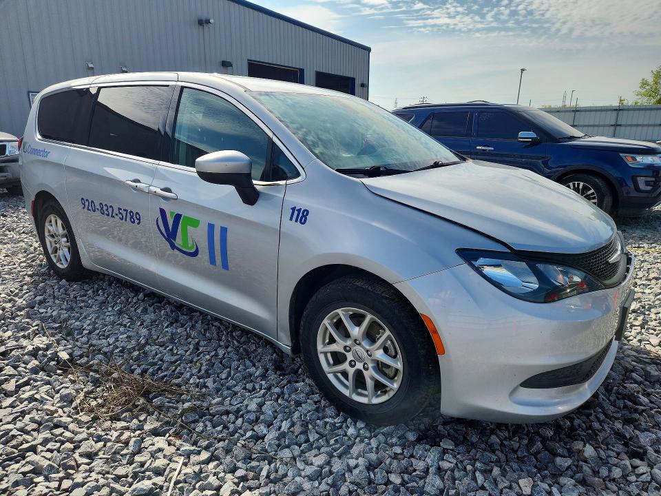 Photo 4 from auction – 2022 CHRYSLER VOYAGER with VIN 2C4RC1CG6NR215599