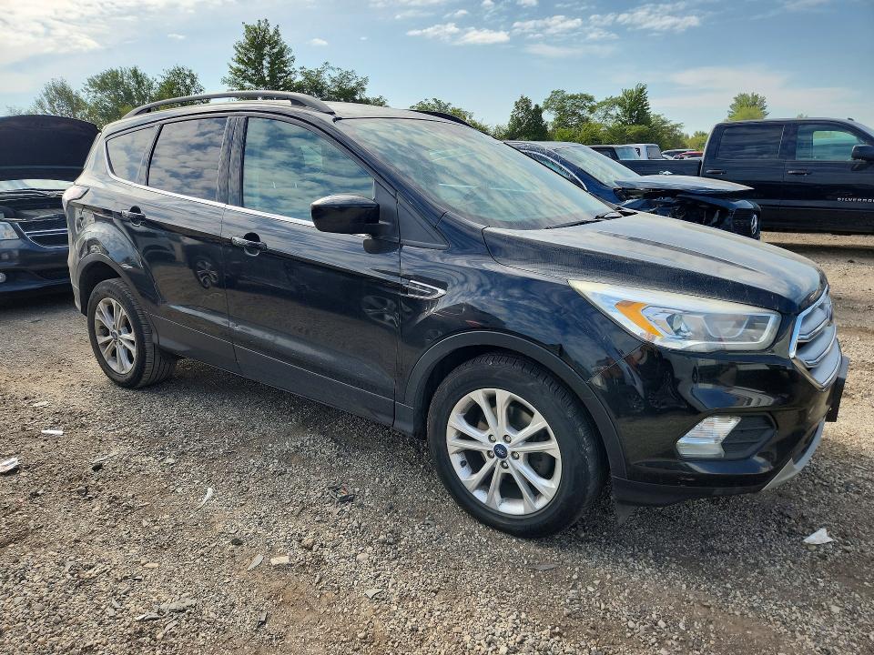 صورة رقم 4 من المزاد - 2018 FORD ESCAPE مع VIN 1FMCU0HDXJUB99590