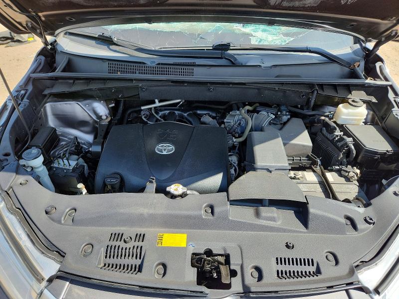 Photo 12 from auction – 2019 TOYOTA HIGHLANDER with VIN 5TDBZRFH3KS943421