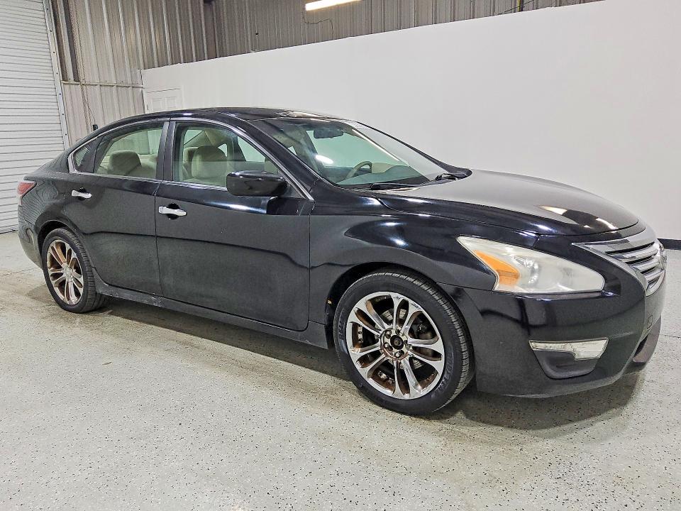Photo 4 from auction – 2014 NISSAN ALTIMA with VIN 1N4AL3AP8EN332129