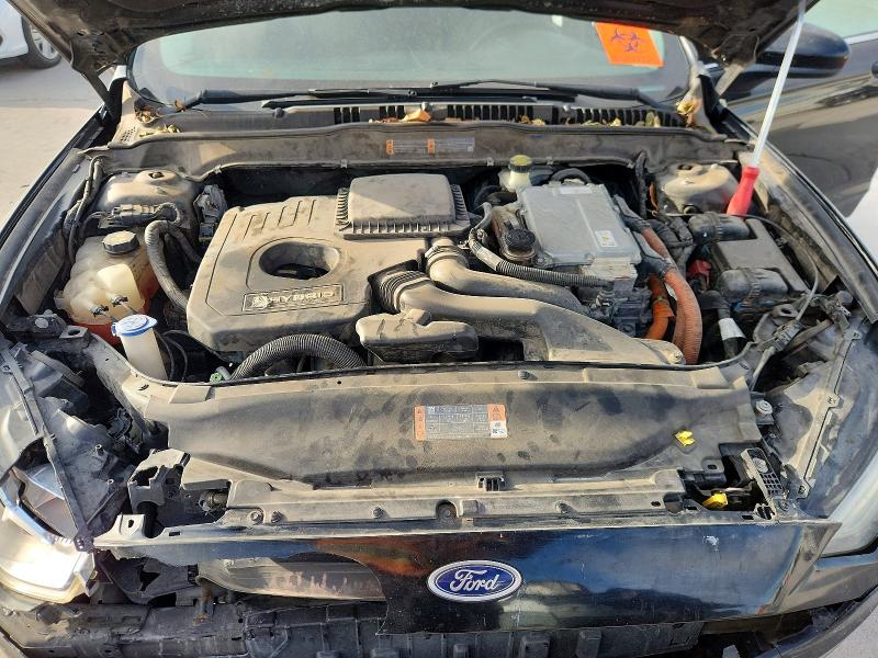 Zdjęcie 11 z aukcji – 2017 FORD FUSION z VIN 3FA6P0LU8HR400149