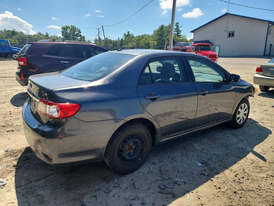 Photo 3 from auction – 2011 TOYOTA COROLLA with VIN 2T1BU4EE0BC632630
