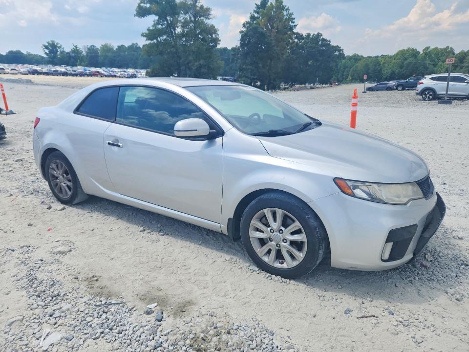 Photo 4 from auction – 2013 KIA FORTE KOUP with VIN KNAFW6A30D5663997