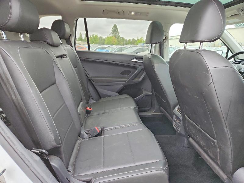 Photo 10 from auction – 2018 VOLKSWAGEN TIGUAN with VIN 3VV2B7AX8JM074113
