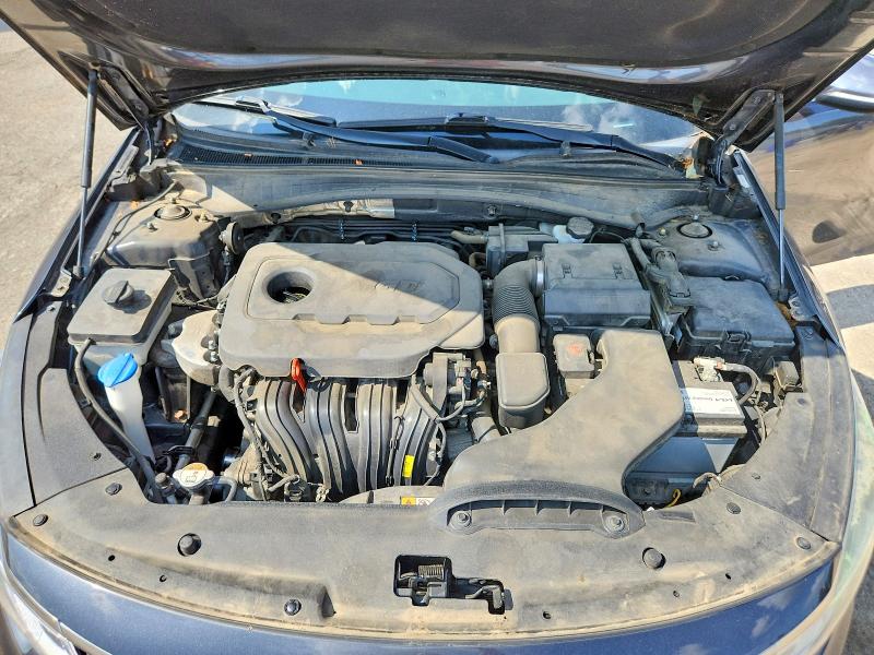 Photo 11 from auction – 2018 KIA OPTIMA with VIN 5XXGU4L39JG187559