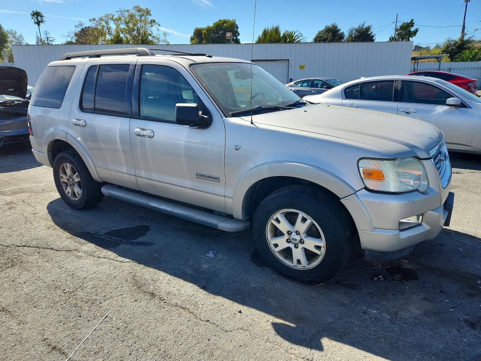 Photo 4 from auction – 2008 FORD EXPLORER with VIN 1FMEU63868UA36676