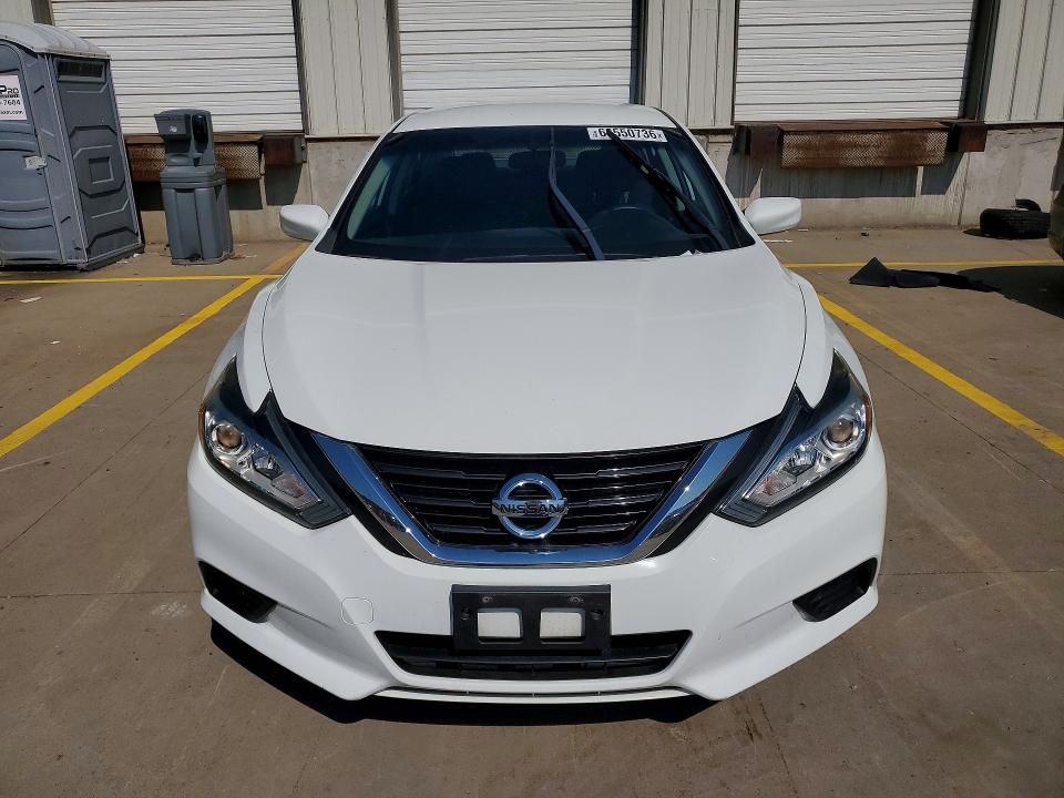 Photo 5 from auction – 2017 NISSAN ALTIMA with VIN 1N4AL3AP4HC241889