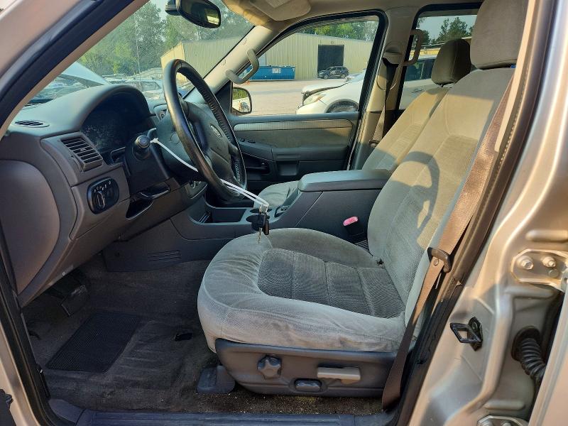 Photo 7 from auction – 2004 FORD EXPLORER with VIN 1FMZU73W74UA26870