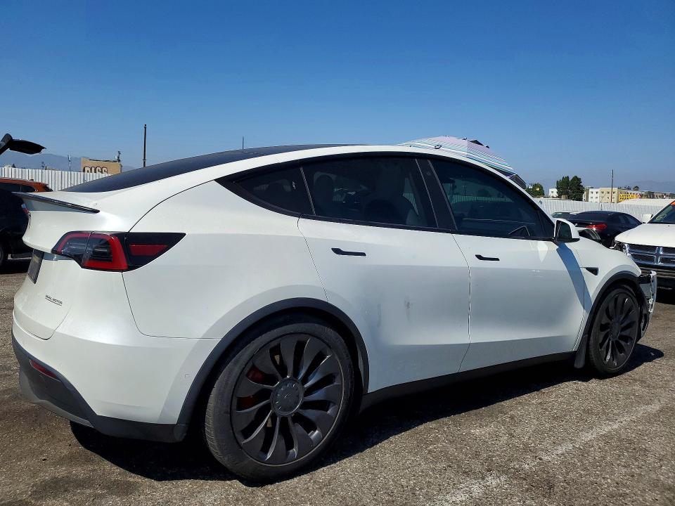 Photo 3 from auction – 2022 TESLA MODEL Y with VIN 7SAYGDEF7NF407974