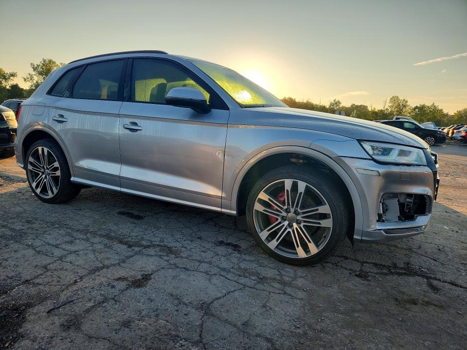 Photo 4 from auction – 2019 AUDI SQ5 with VIN WA1C4AFY0K2007374