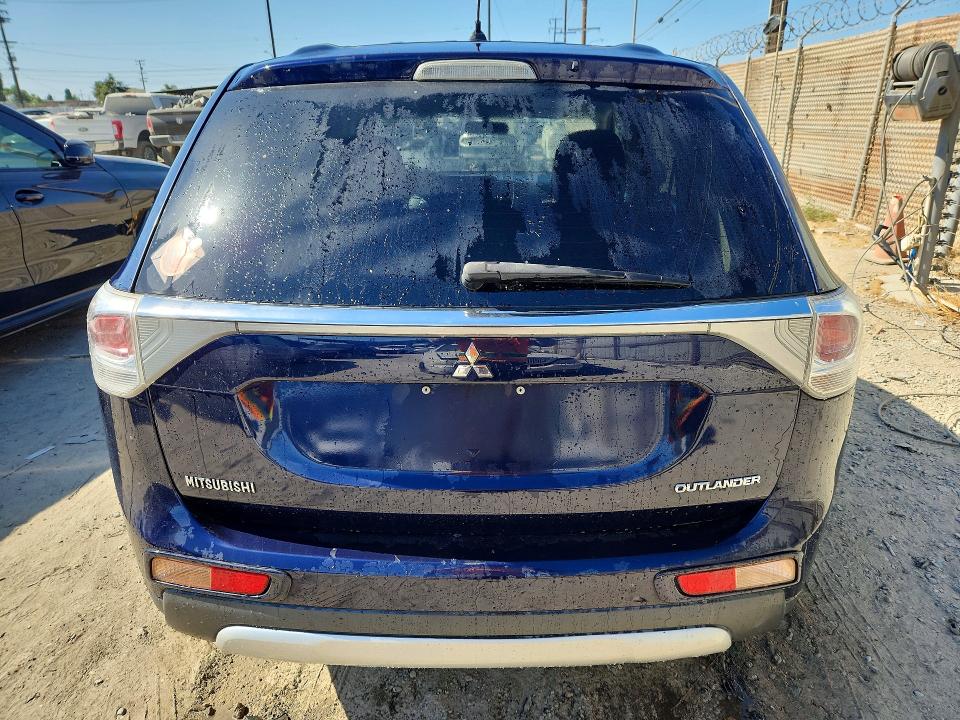 Photo 6 from auction – 2015 MITSUBISHI OUTLANDER with VIN JA4AD2A31FZ003212