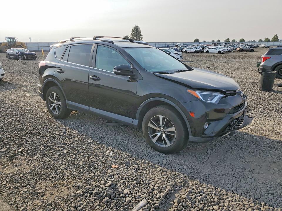Photo 4 from auction – 2016 TOYOTA RAV4 with VIN 2T3RFREV3GW426026
