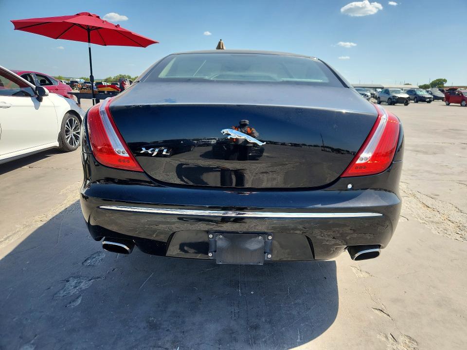 Photo 6 from auction – 2012 JAGUAR XJL with VIN SAJWA2GEXCMV32181