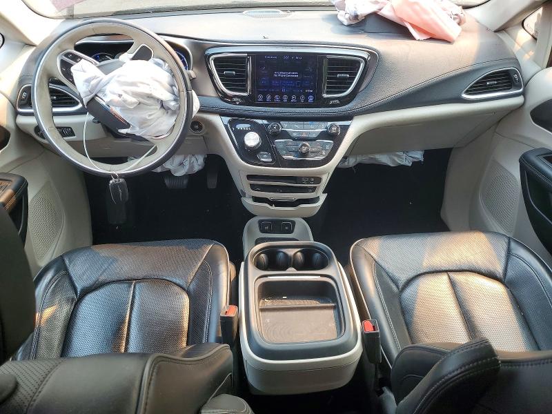 Photo 8 from auction – 2017 CHRYSLER PACIFICA with VIN 2C4RC1N77HR798329