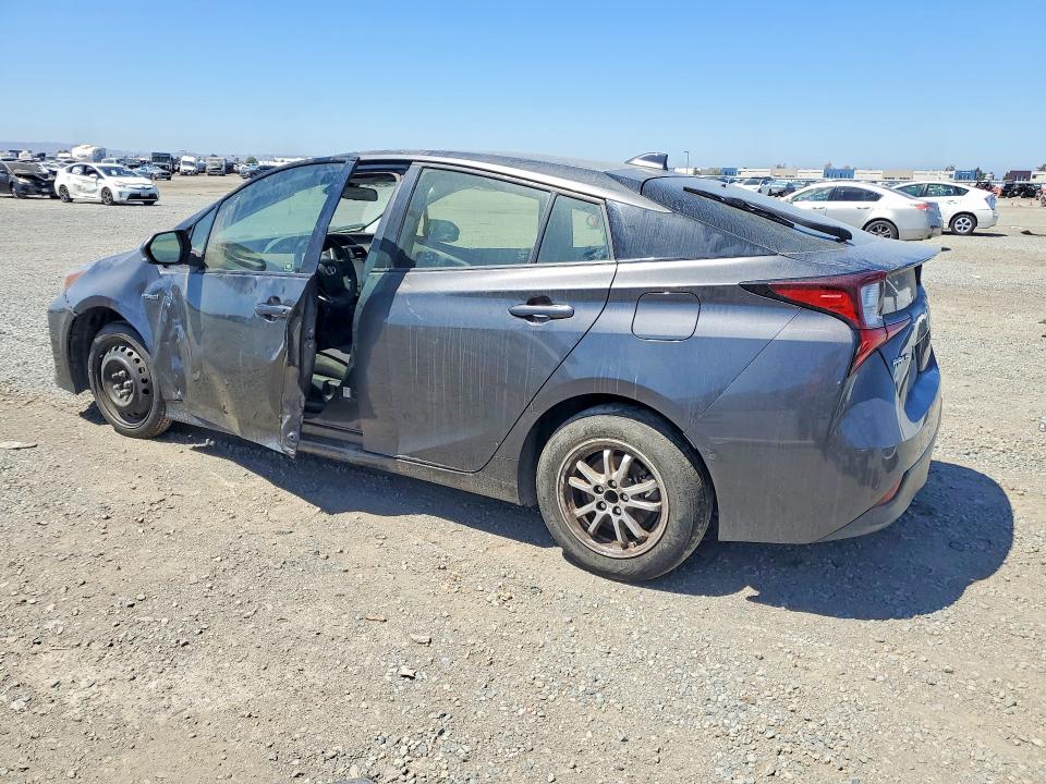 Photo 2 from auction – 2021 TOYOTA PRIUS with VIN JTDKAMFU9M3149261