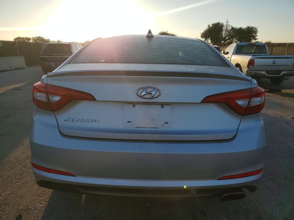Photo 6 from auction – 2017 HYUNDAI SONATA with VIN 5NPE24AF3HH511095