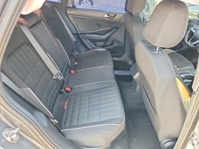 Photo 10 from auction – 2024 VOLKSWAGEN JETTA with VIN 3VWBM7BU3RM049366