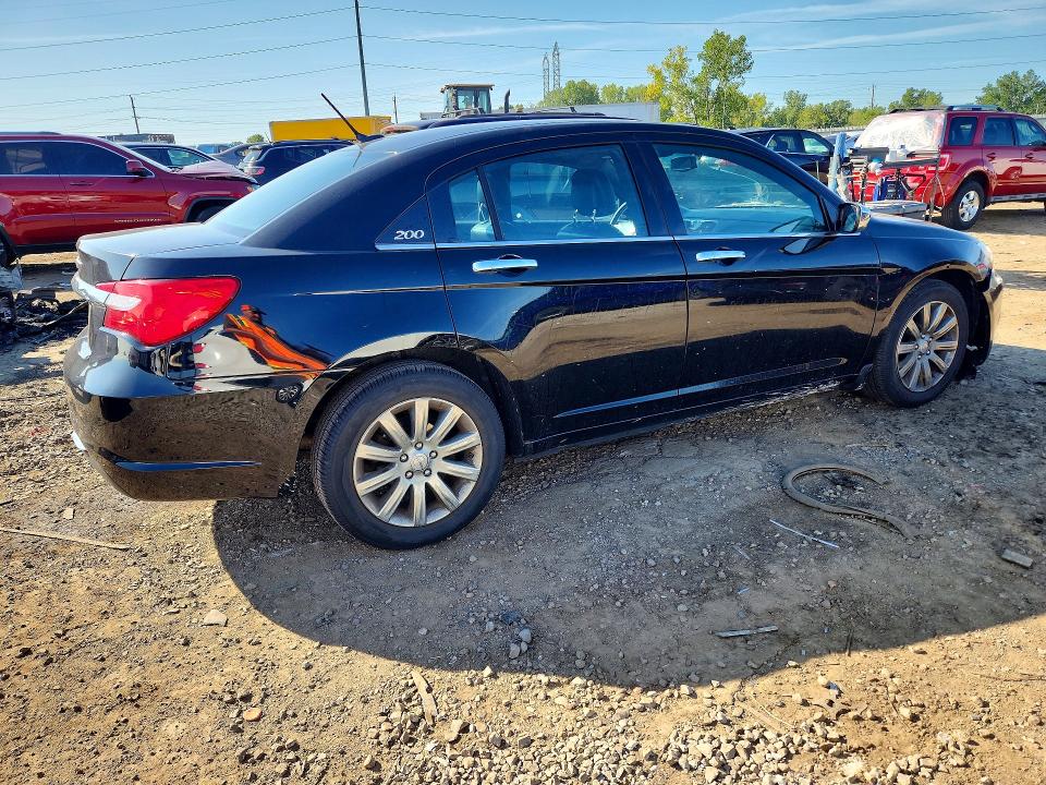 Photo 3 from auction – 2013 CHRYSLER 200 with VIN 1C3CCBCG9DN501717