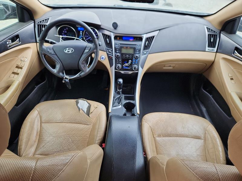 Photo 8 from auction – 2012 HYUNDAI SONATA with VIN KMHEC4A42CA028592