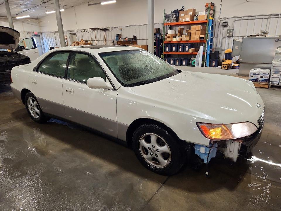 Photo 4 from auction – 1997 LEXUS ES with VIN JT8BF22G3V0078226
