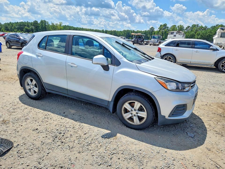 Photo 4 from auction – 2019 CHEVROLET TRAX with VIN 3GNCJKSB2KL196654