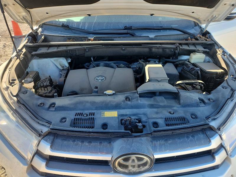 Photo 12 from auction – 2017 TOYOTA HIGHLANDER with VIN 5TDKZRFH1HS515002