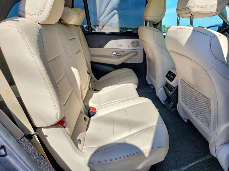 Photo 11 from auction – 2022 MERCEDES-BENZ GLS with VIN 4JGFF5KE6NA702044