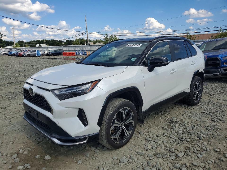 TOYOTA RAV4 2025 with VIN JTMFB3FV0SD279776 - Photo from auction