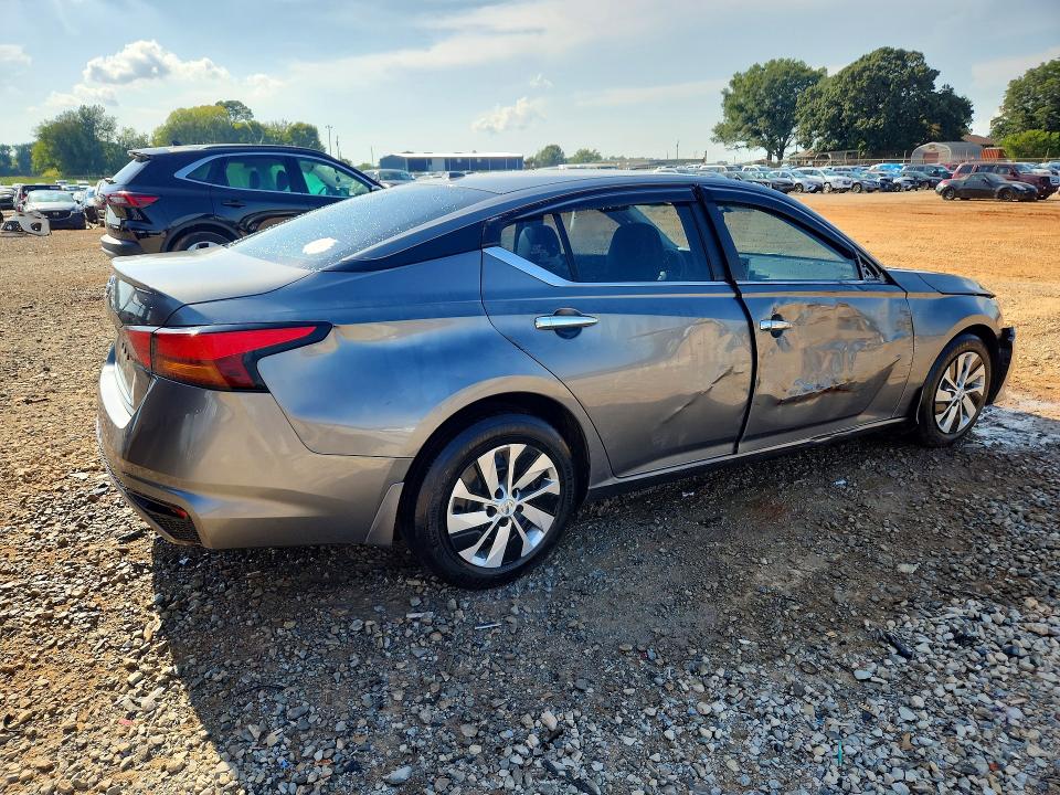 Photo 3 from auction – 2020 NISSAN ALTIMA with VIN 1N4BL4BV7LC193725