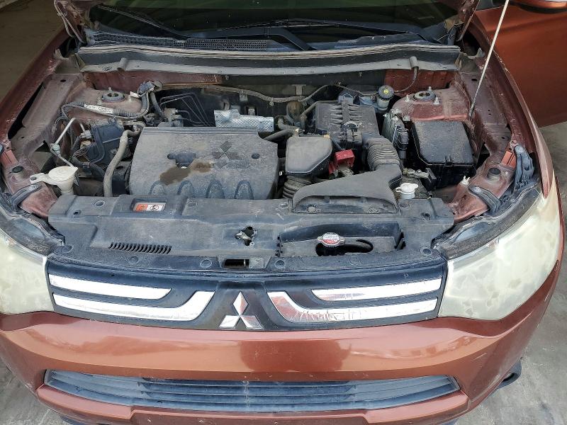 Photo 11 from auction – 2014 MITSUBISHI OUTLANDER with VIN JA4AD3A33EZ001854