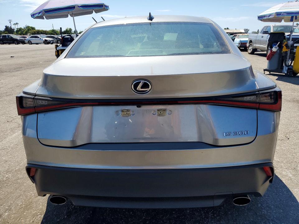 Photo 6 from auction – 2021 LEXUS IS with VIN JTHAA1D21M5117094