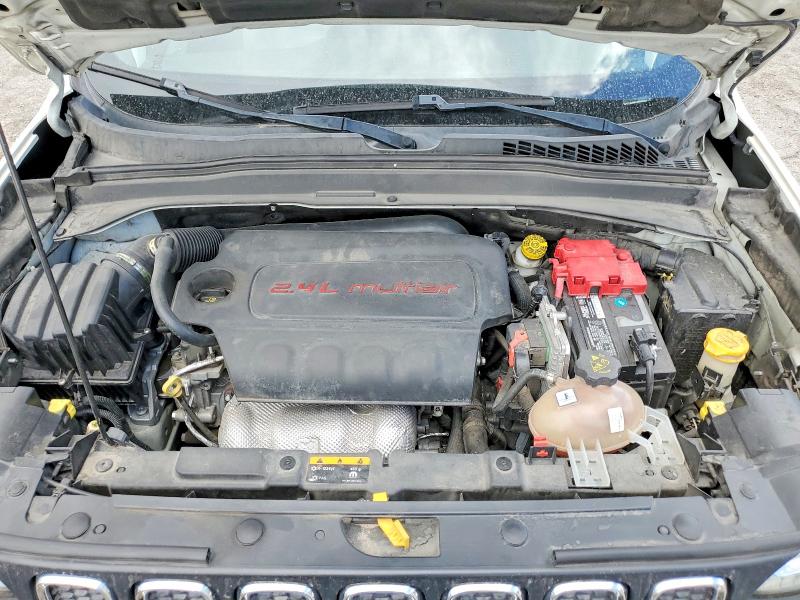 Foto 11 de la subasta – 2018 JEEP RENEGADE con VIN ZACCJABBXJPH83693