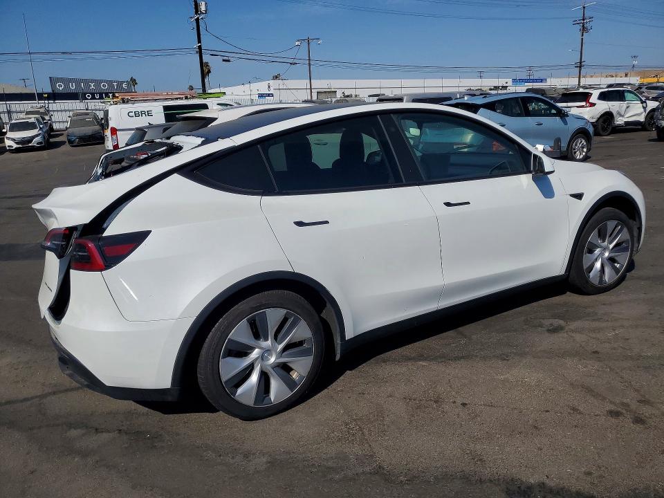 Zdjęcie 3 z aukcji – 2023 TESLA MODEL Y z VIN 7SAYGAEE7PF624613