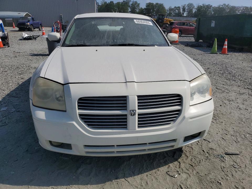 Photo 5 from auction – 2006 DODGE MAGNUM with VIN 2D4GV57286H516683