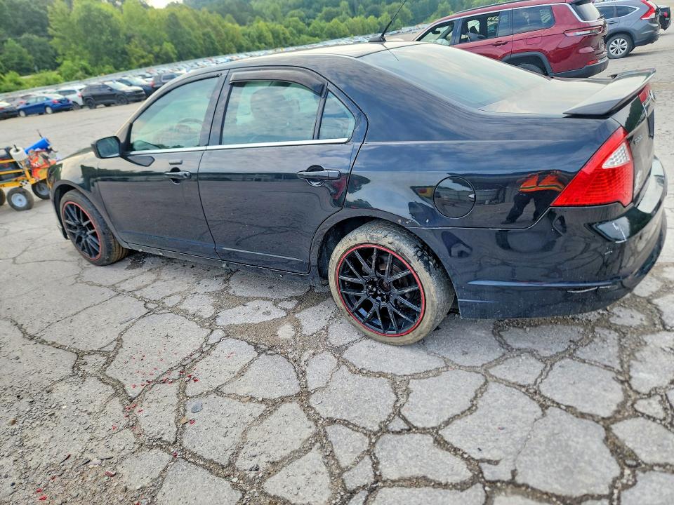 Photo 2 from auction – 2011 FORD FUSION with VIN 3FAHP0DC4BR195760