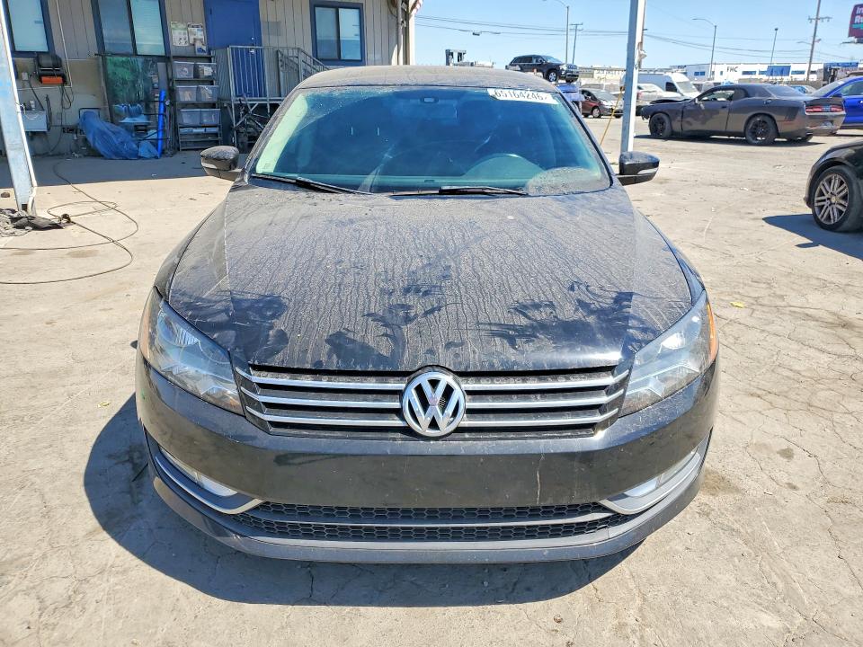 Zdjęcie 5 z aukcji – 2015 VOLKSWAGEN PASSAT z VIN 1VWAT7A35FC111449