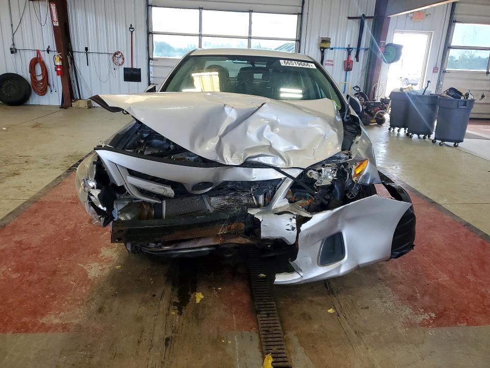 Photo 5 from auction – 2011 TOYOTA COROLLA with VIN 2T1BU4EE6BC687003