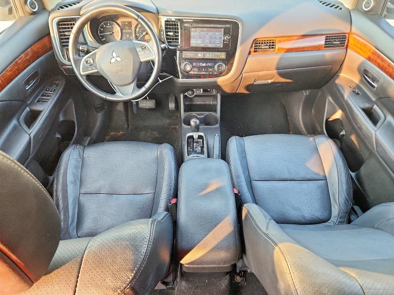 Foto 8 de la subasta – 2015 MITSUBISHI OUTLANDER con VIN JA4AD3A33FZ008658