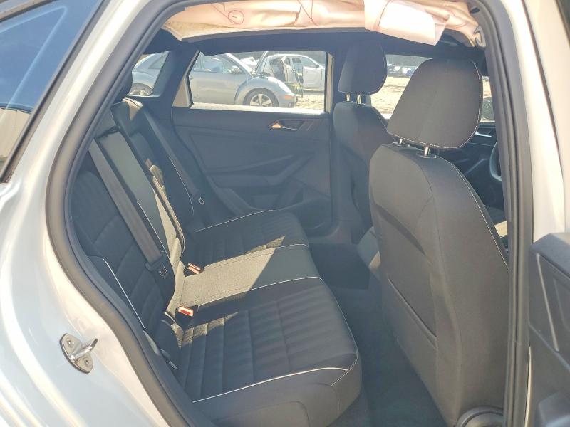 Снимка 10 от търг – 2023 VOLKSWAGEN JETTA с VIN 3VWAM7BU8PM027713