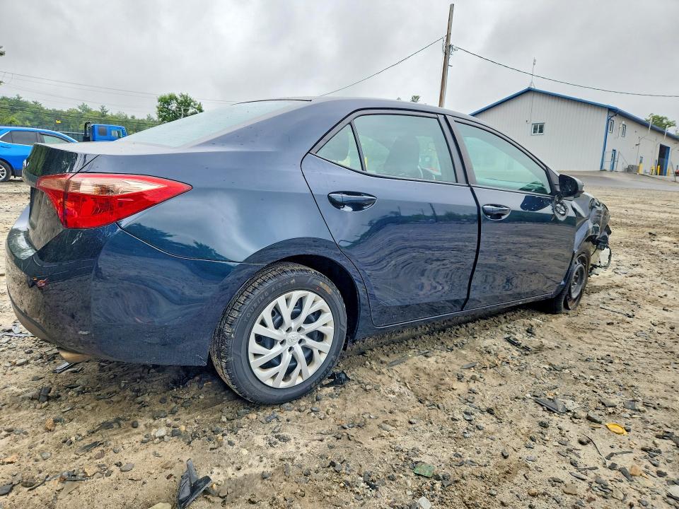 Photo 3 from auction – 2017 TOYOTA COROLLA with VIN 2T1BURHE0HC899123